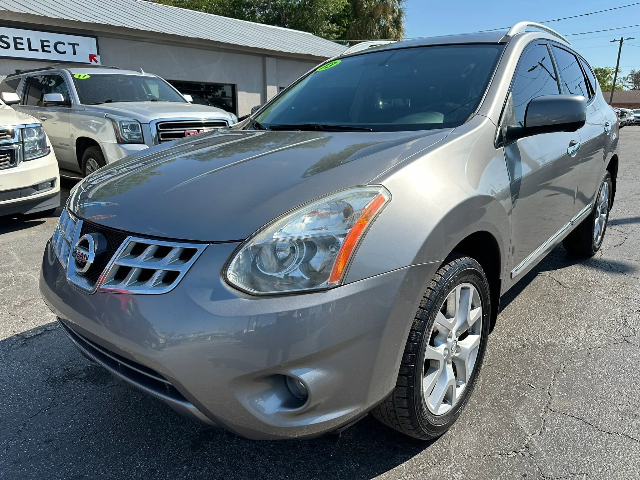 Used 2013 Nissan Rogue SL image 2