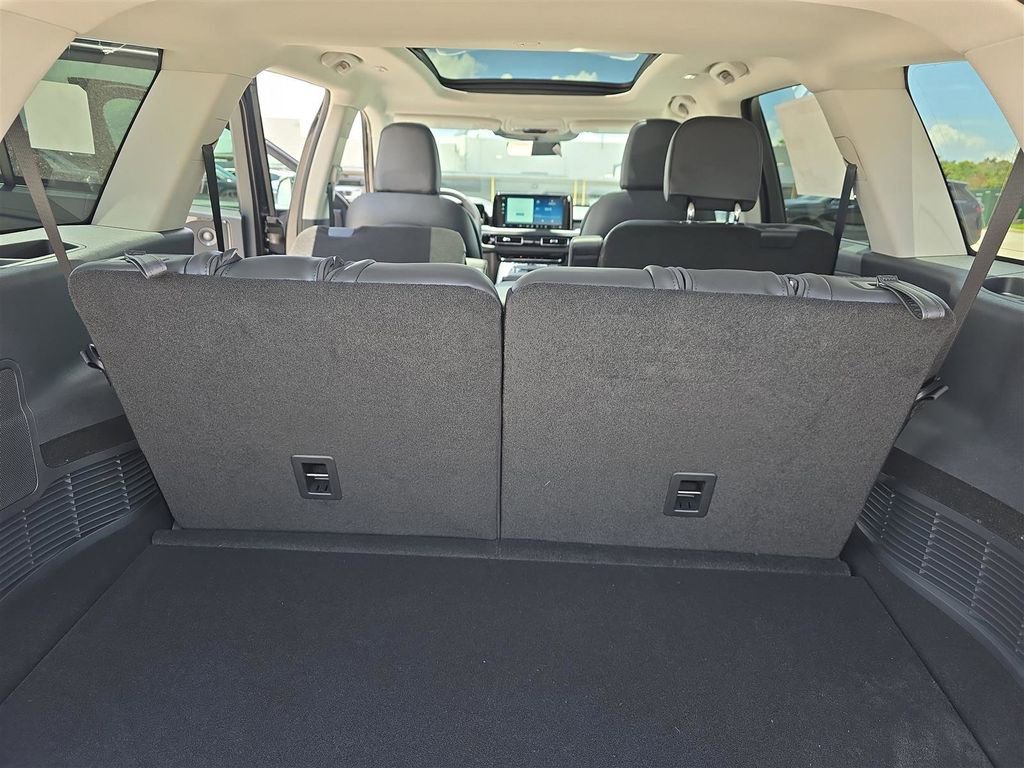 New 2025 Lincoln Aviator 2WD w/ Equipment Group 101A image 29