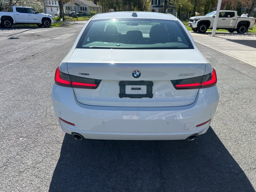 Certified 2024 BMW 330i xDrive Sedan w/ Premium Package AWD/4WD image 4