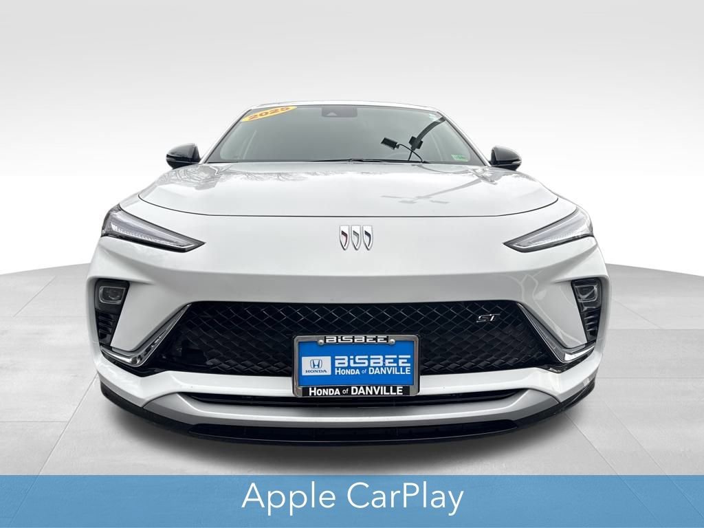 Used 2025 Buick Envista Sport Touring image 11