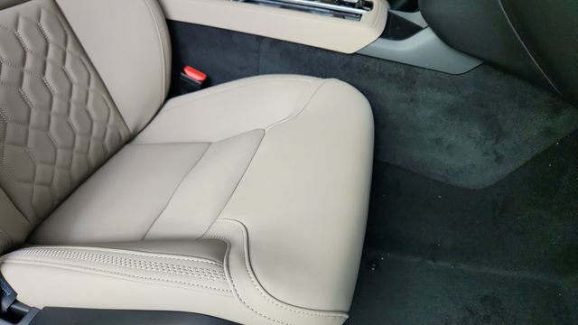 Used 2027 Volvo XC90 B6 Plus AWD/4WD image 40