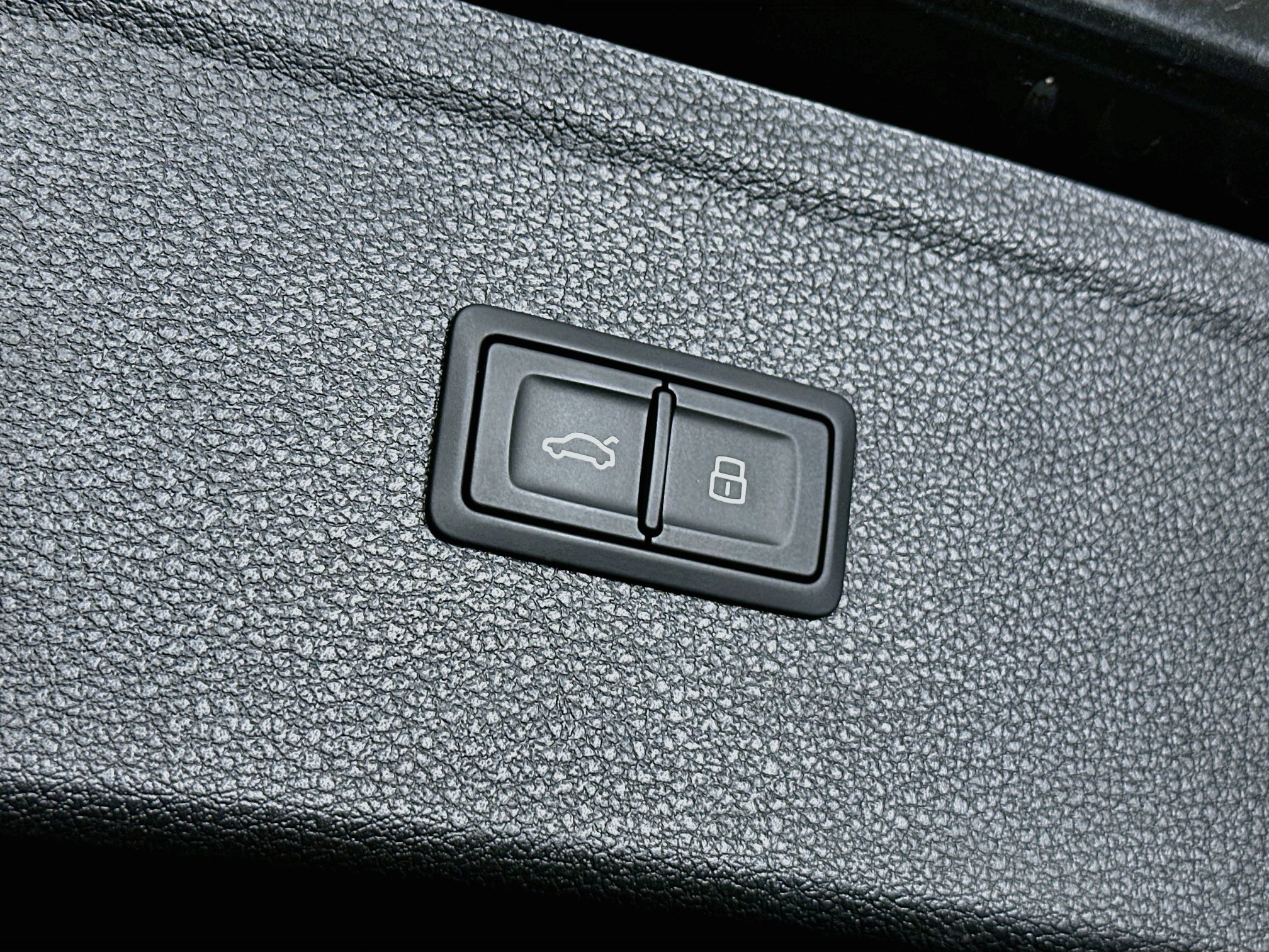 Used 2023 Audi Q5 2.0T Premium w/ Convenience Package AWD/4WD image 31