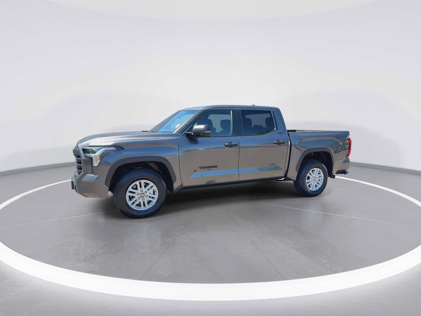 Certified 2026 Toyota Tundra SR5 w/ SR5 Convenience Package AWD/4WD image 4