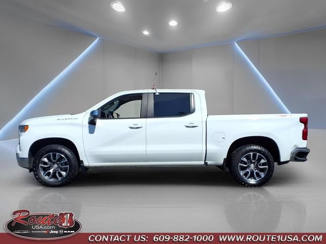 Used 2022 Chevrolet Silverado 1500 LT AWD/4WD image 7