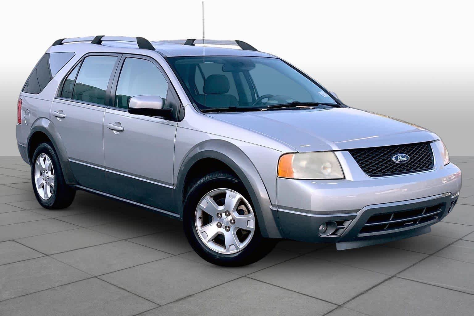 Used 2007 Ford Freestyle SEL FWD image 2
