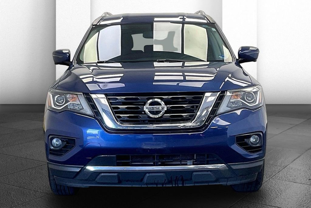 Used 2019 Nissan Pathfinder SL FWD video 2