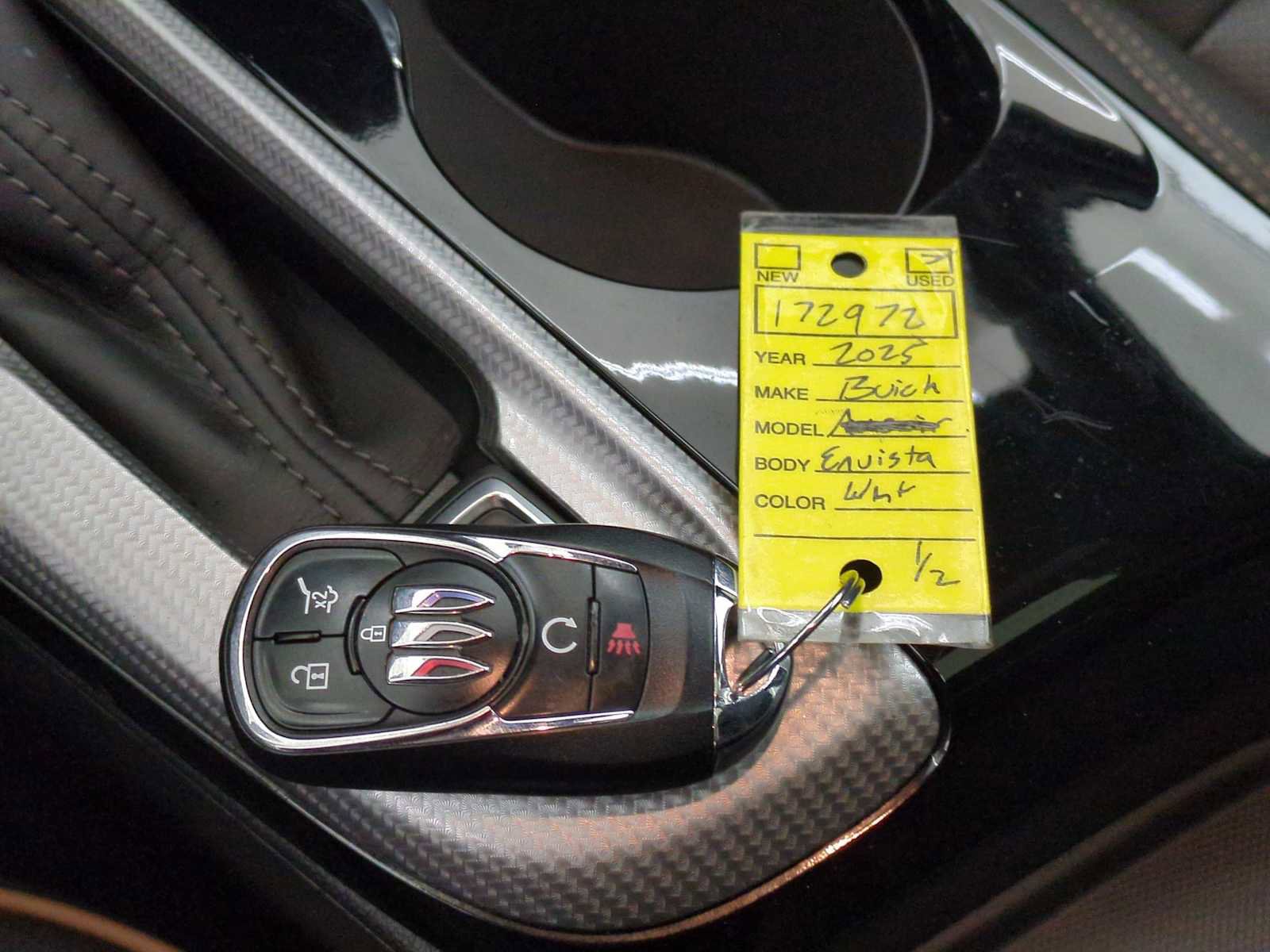 Used 2025 Buick Envista Avenir image 33