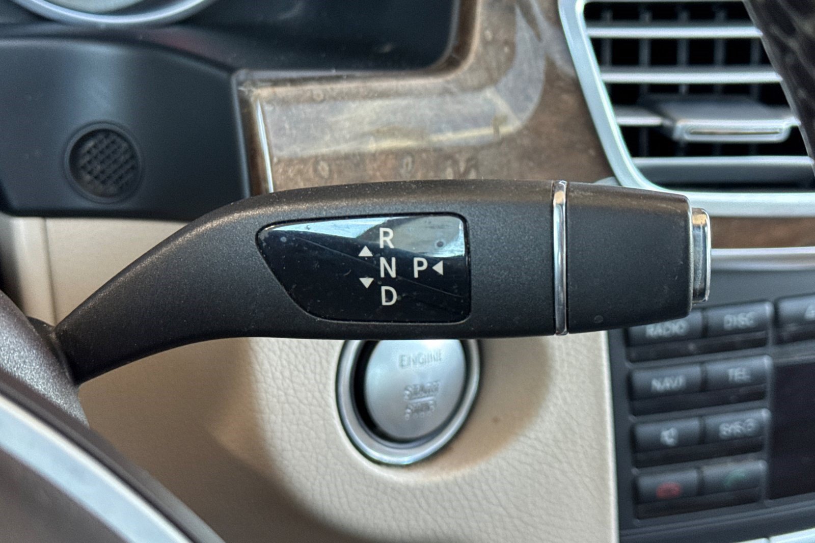 Used 2015 Mercedes-Benz E 250 BlueTEC 4MATIC Sedan image 17