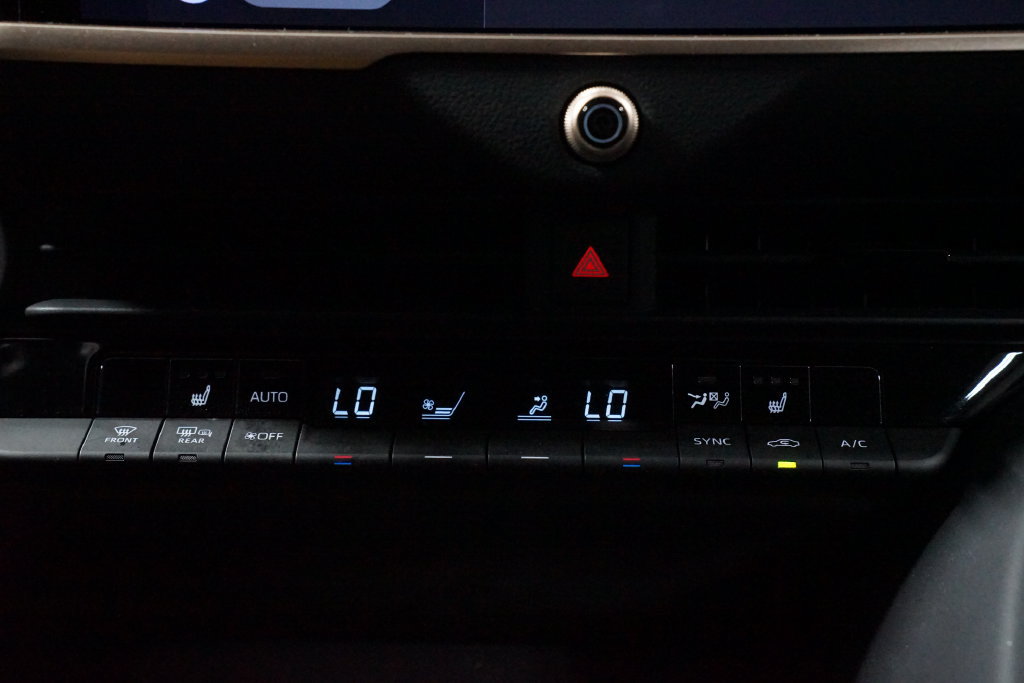 Certified 2023 Toyota Crown AWD/4WD image 20