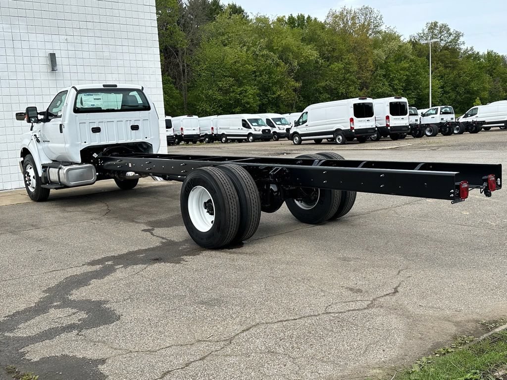 New 2027 Ford F750 2WD Regular Cab Super Duty image 27