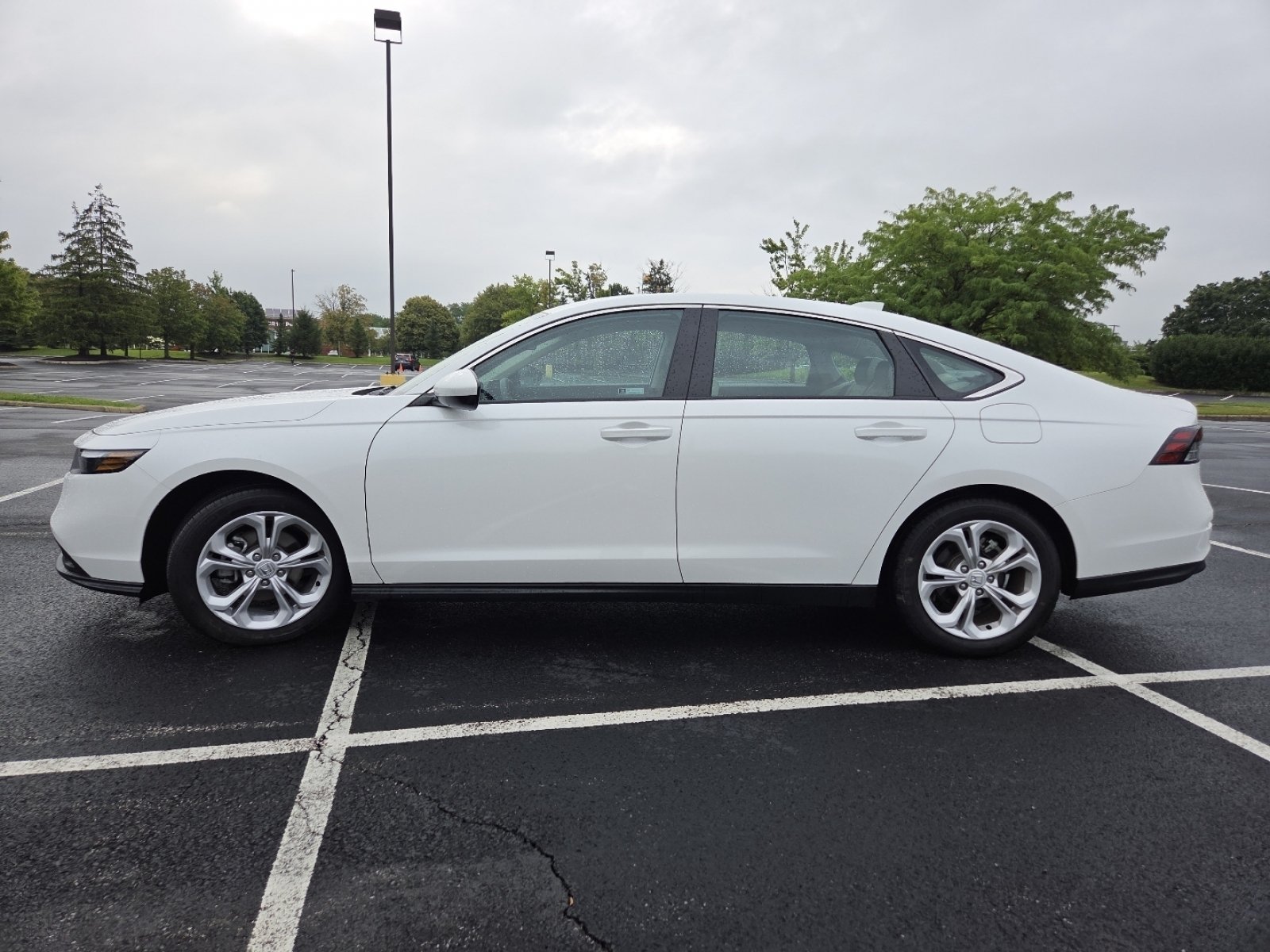 Used 2025 Honda Accord LX image 16