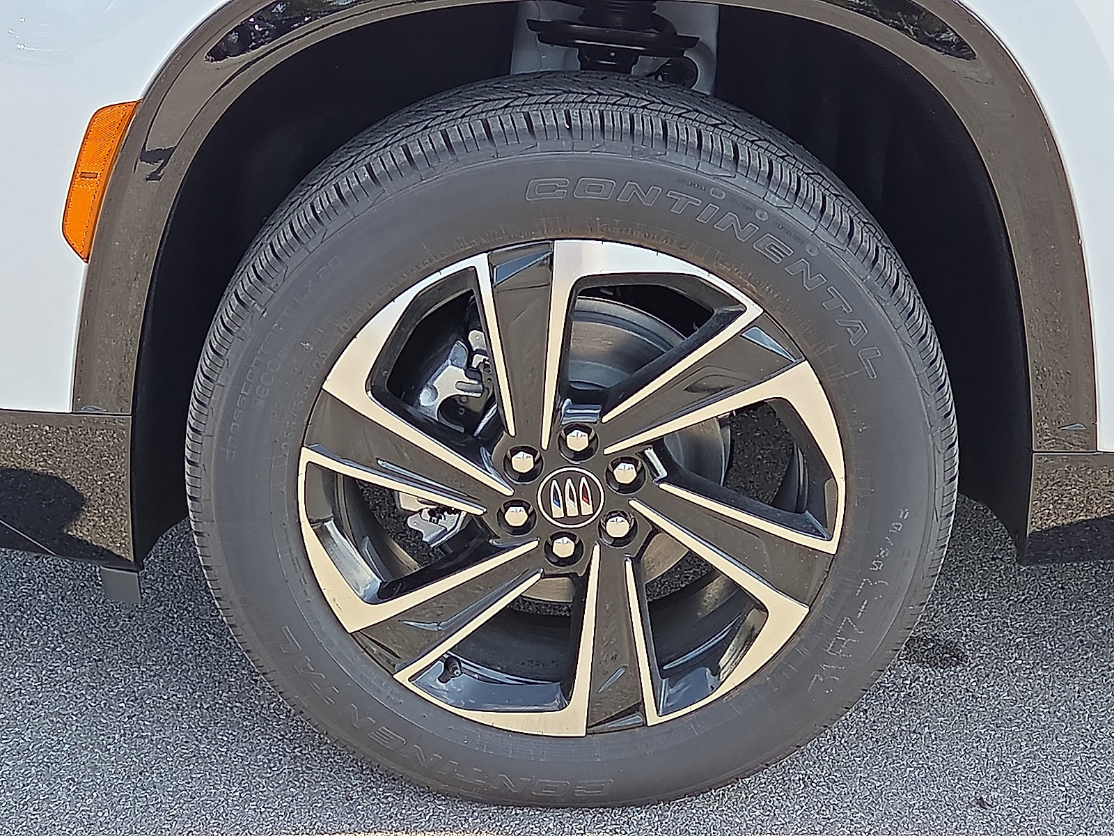 New 2027 Buick Enclave Sport Touring w/ Power Package FWD image 7