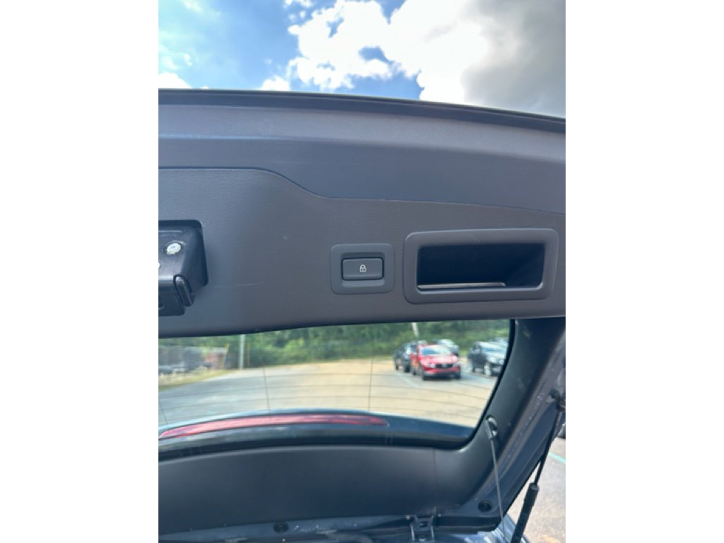 Used 2024 MAZDA MAZDA3 s image 23