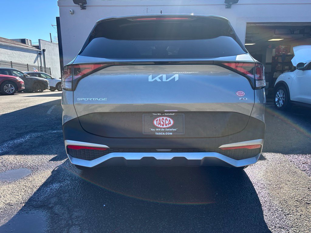 Used 2024 Kia Sportage EX AWD/4WD image 5