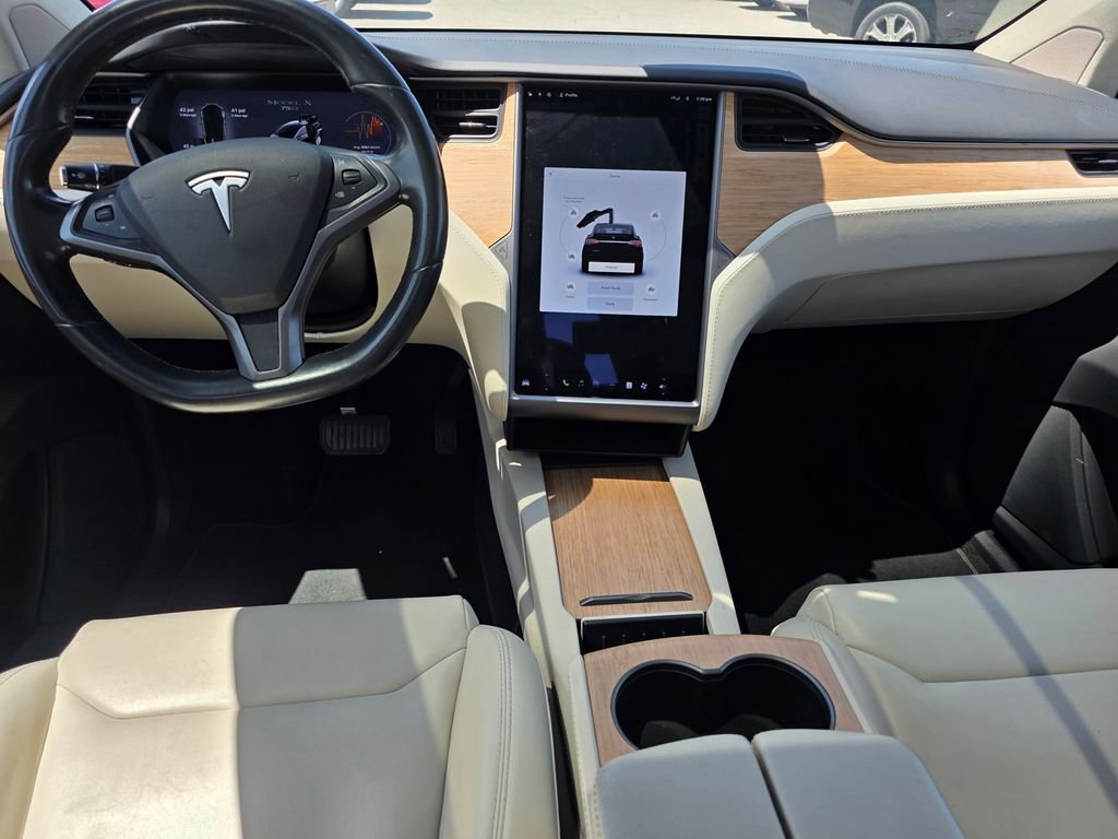 Used 2018 Tesla Model X 75D AWD/4WD image 16