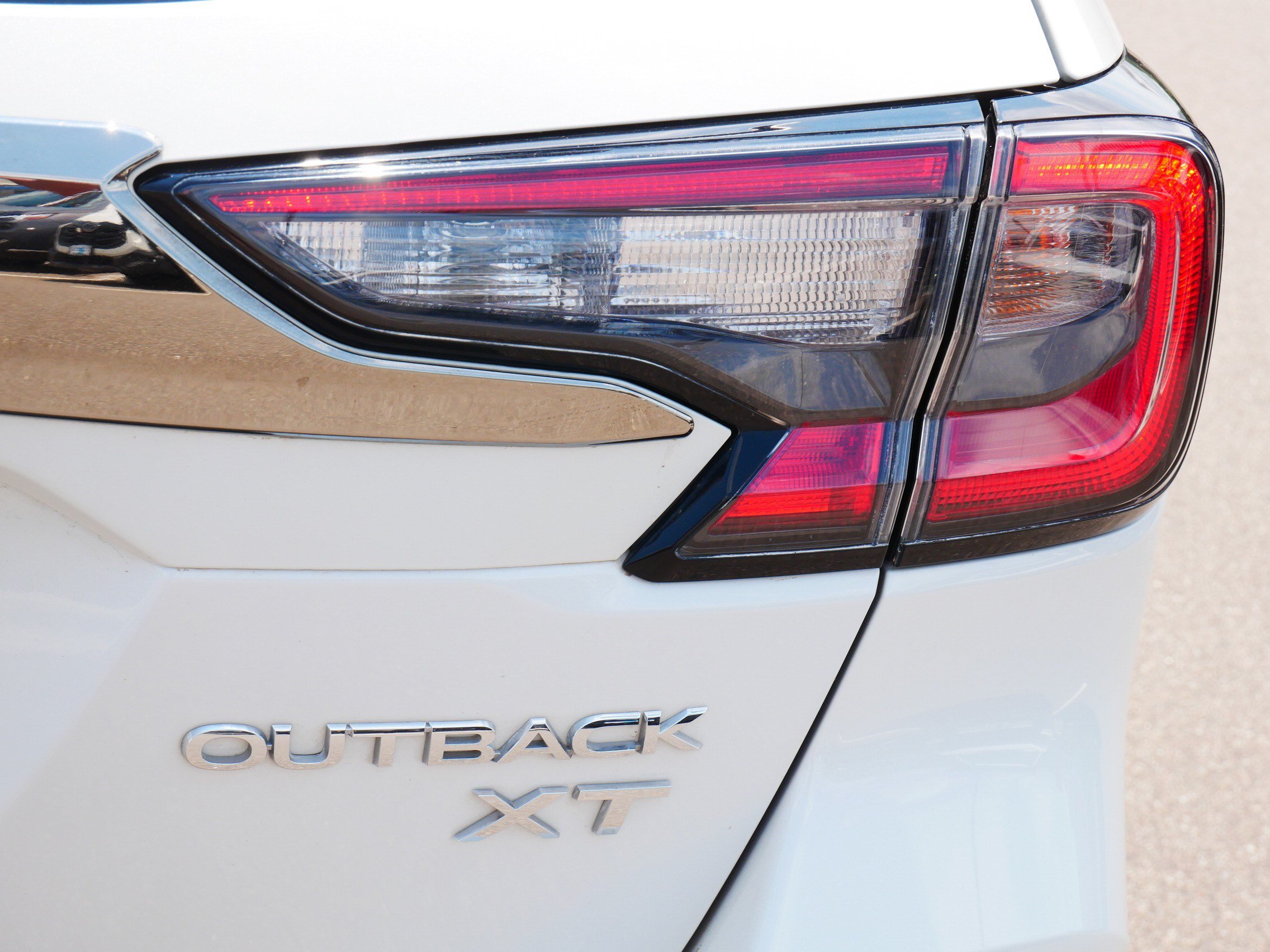 Used 2021 Subaru Outback Limited XT w/ Popular Package #2 AWD/4WD image 17