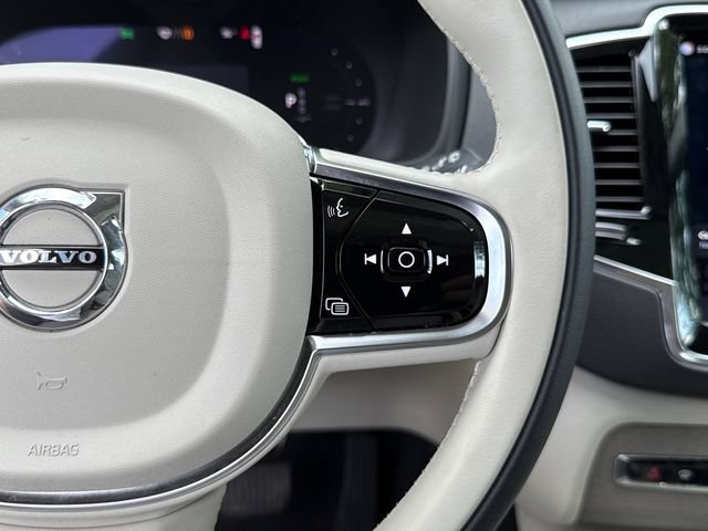 Certified 2025 Volvo XC90 T8 Plus w/ Protection Package AWD/4WD image 13
