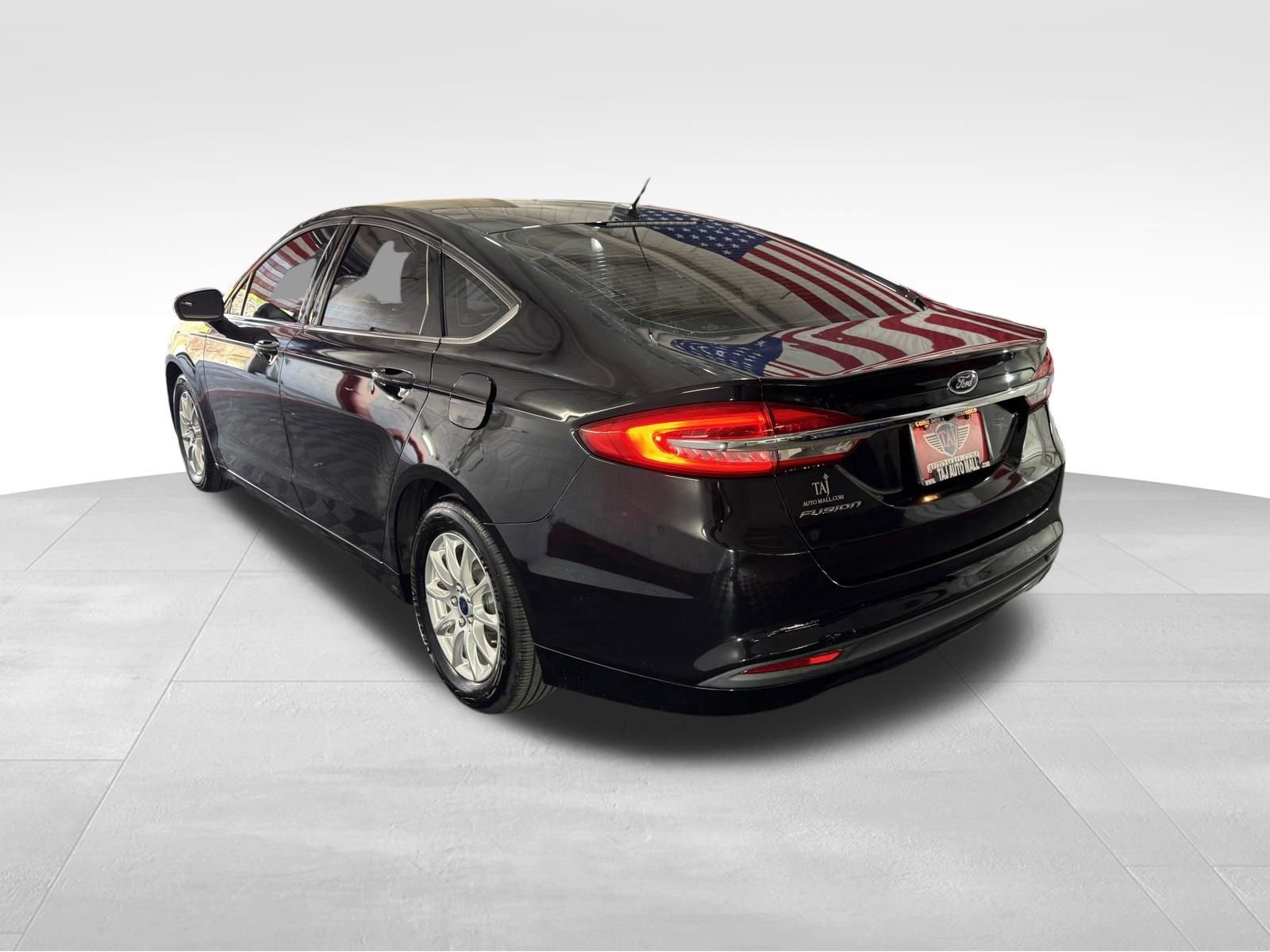 Used 2017 Ford Fusion S FWD image 8