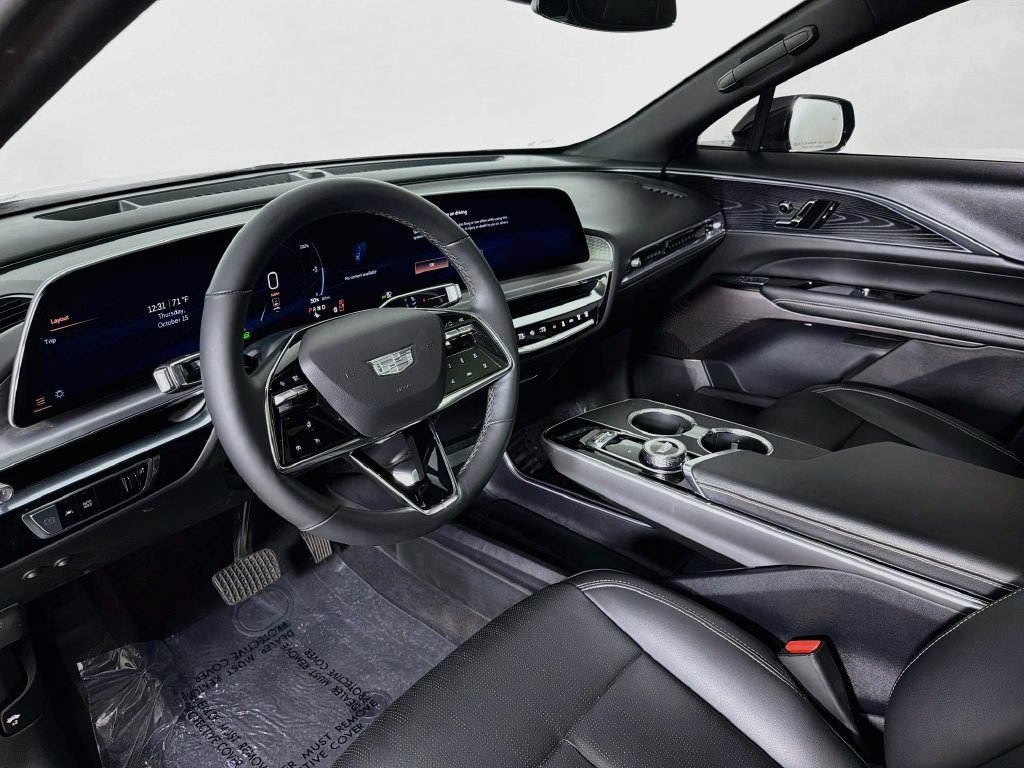 Used 2024 Cadillac Lyriq Luxury AWD/4WD image 9