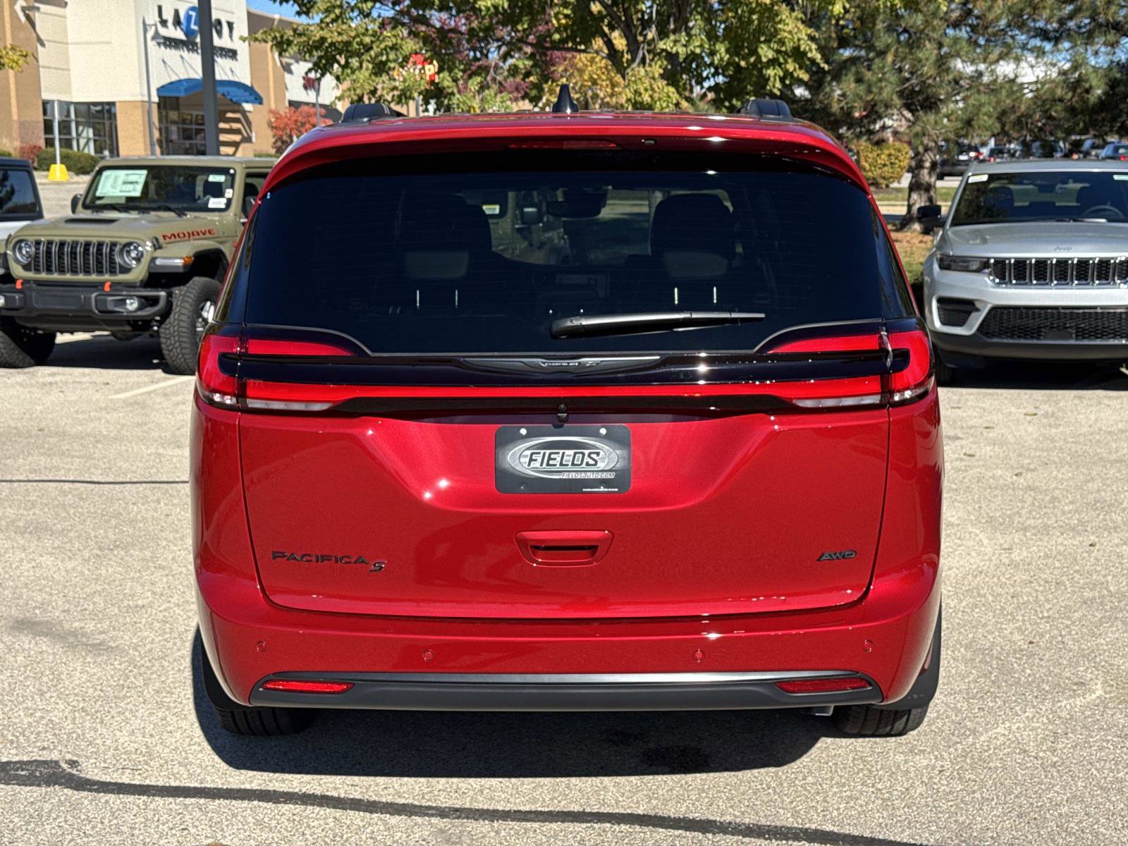 New 2026 Chrysler Pacifica Select image 6
