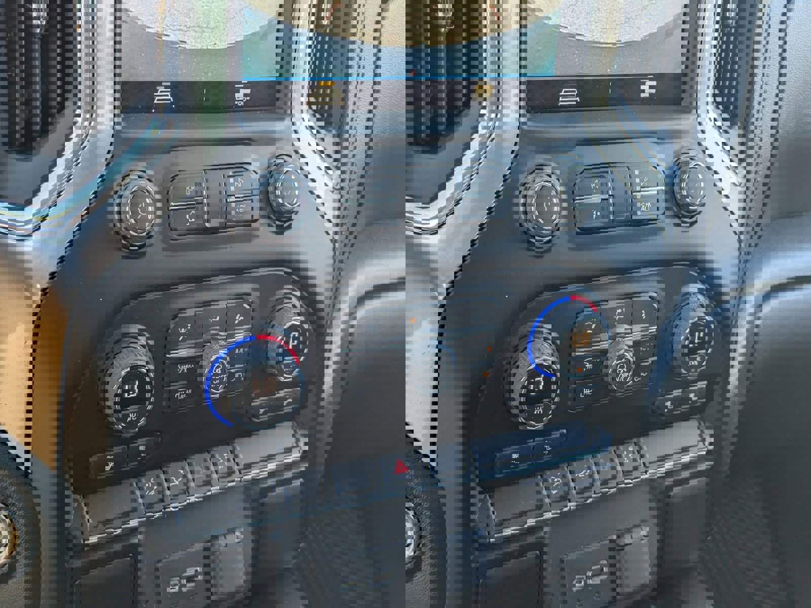 Used 2022 Chevrolet Silverado 1500 RST w/ Z71 Off-Road Package image 29