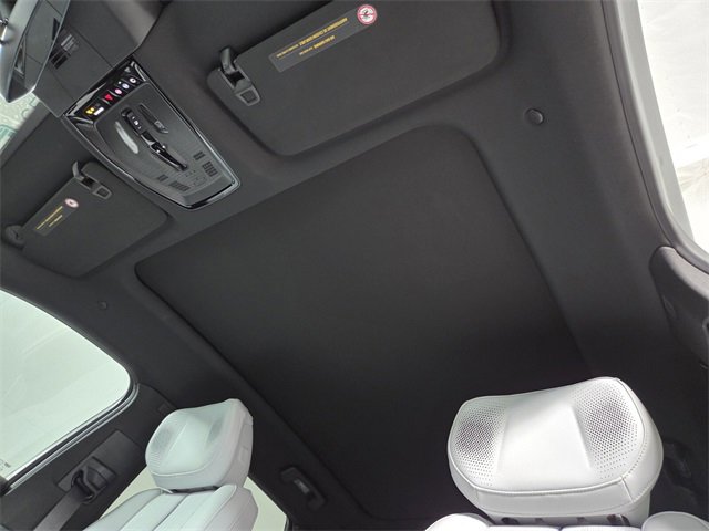 Certified 2024 Cadillac Lyriq Luxury image 20