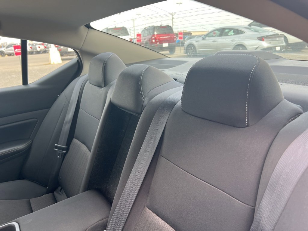 Used 2024 Nissan Altima 2.5 SV image 10