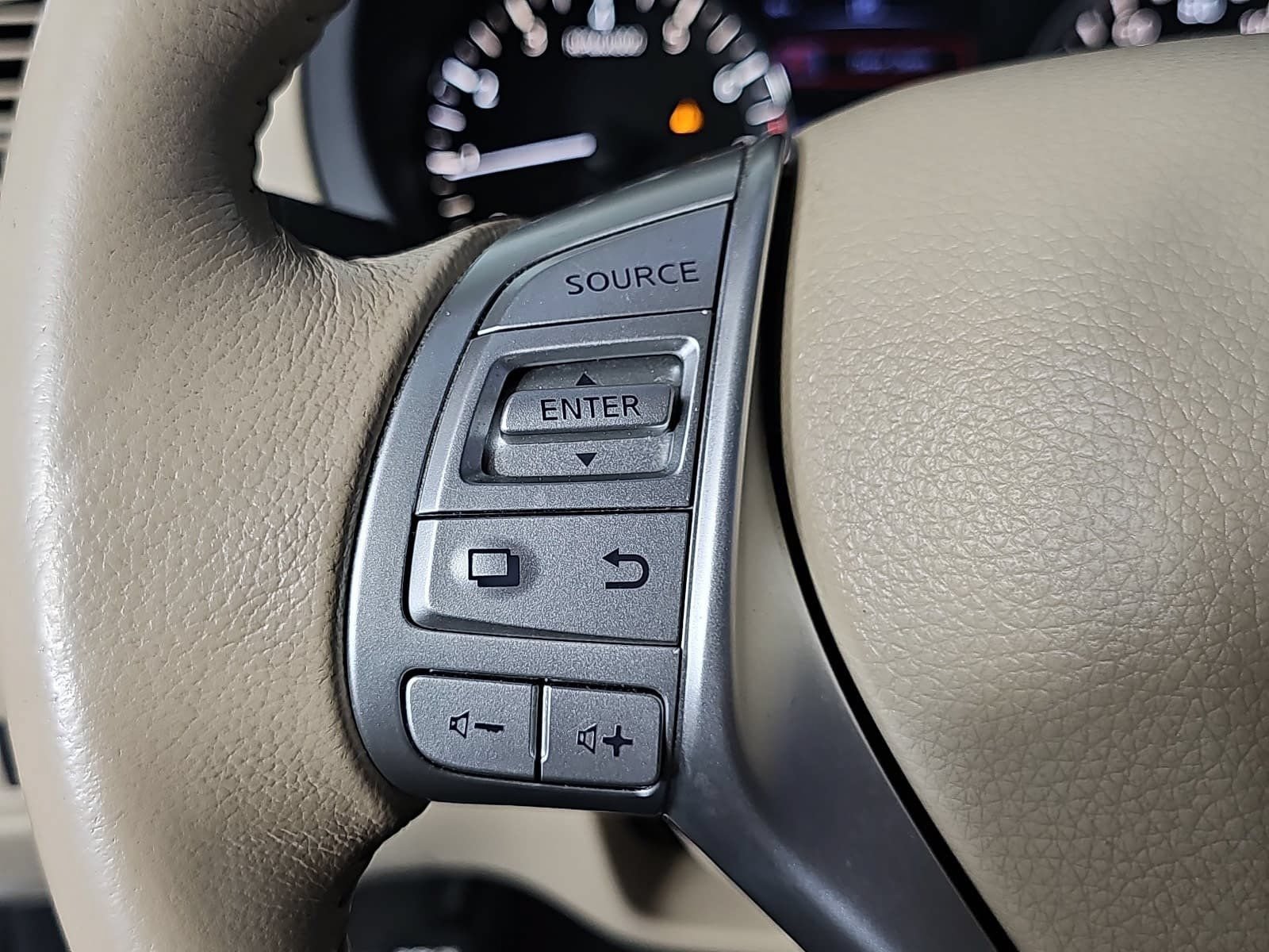 Used 2016 Nissan Altima 2.5 SV w/ Convenience Package FWD image 16