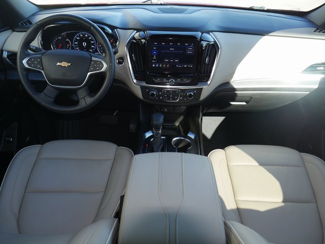 Used 2023 Chevrolet Traverse Premier image 9
