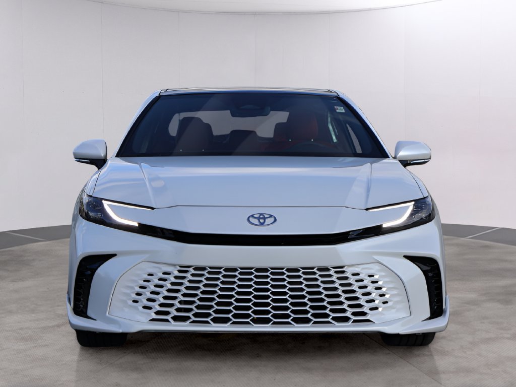 Used 2025 Toyota Camry XSE FWD image 2