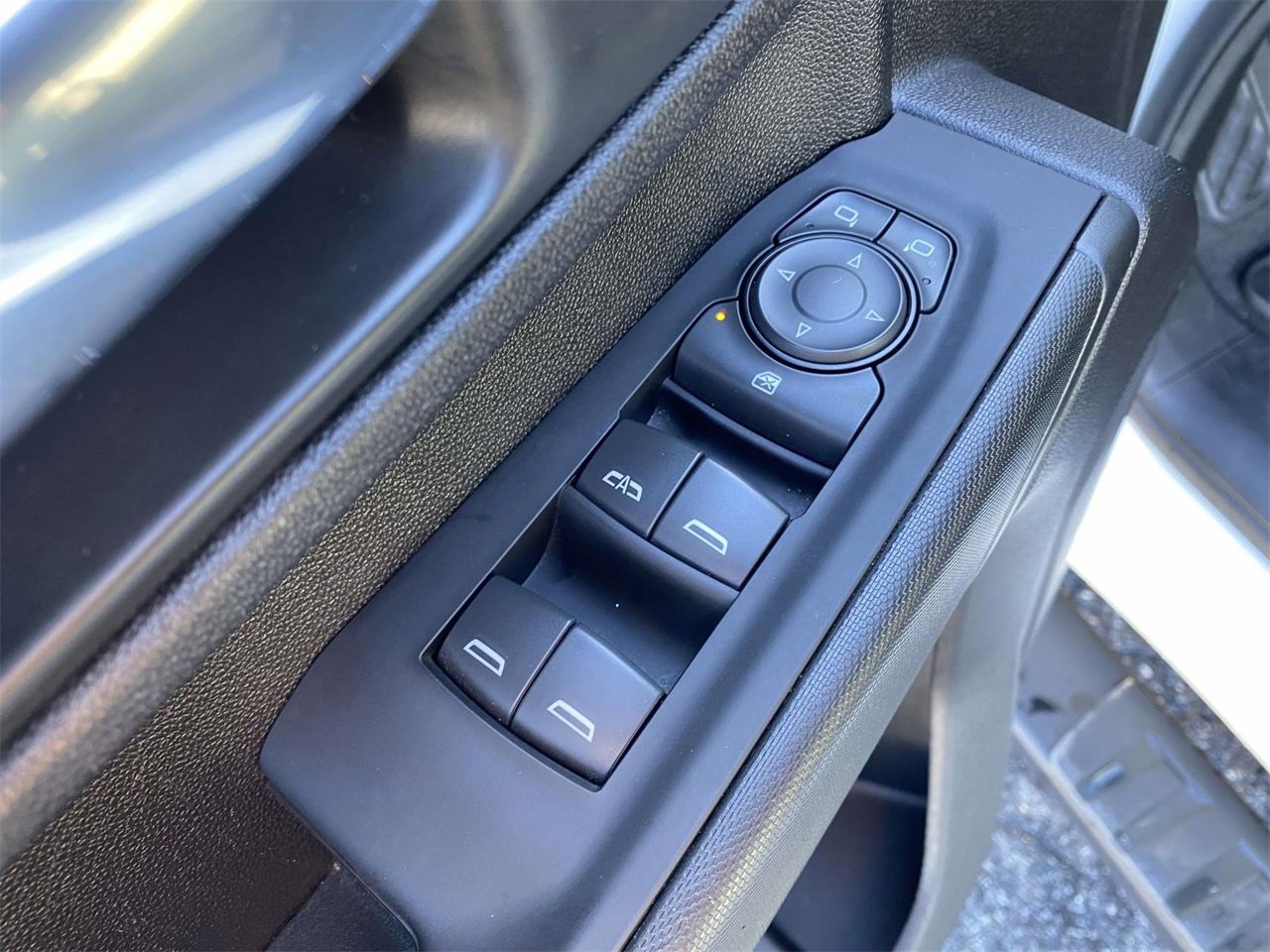 Used 2023 Chevrolet Silverado 2500 Custom w/ Custom Convenience Package image 16