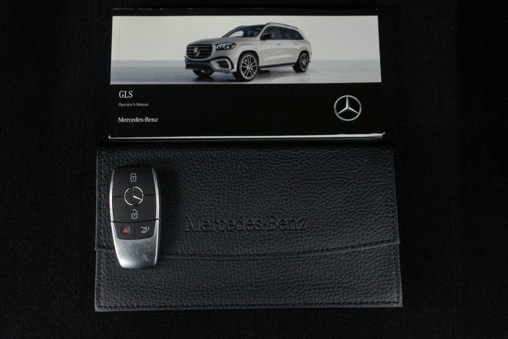 Used 2025 Mercedes-Benz GLS 450 4MATIC image 65