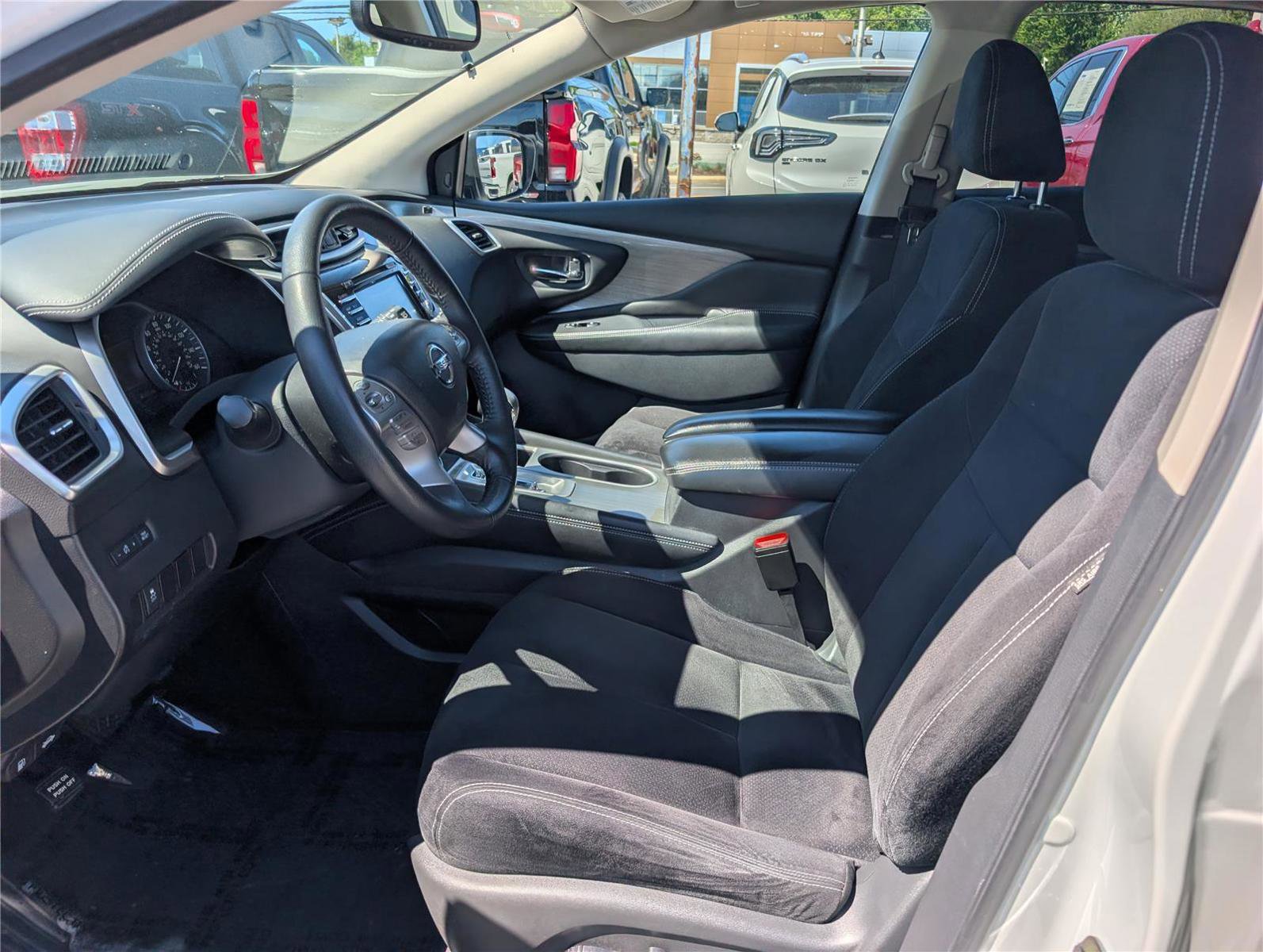 Used 2018 Nissan Murano SV AWD/4WD image 16