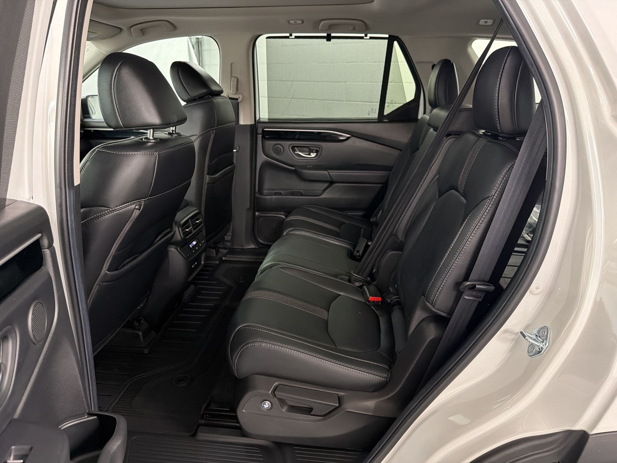 Certified 2025 Honda Pilot Touring image 15