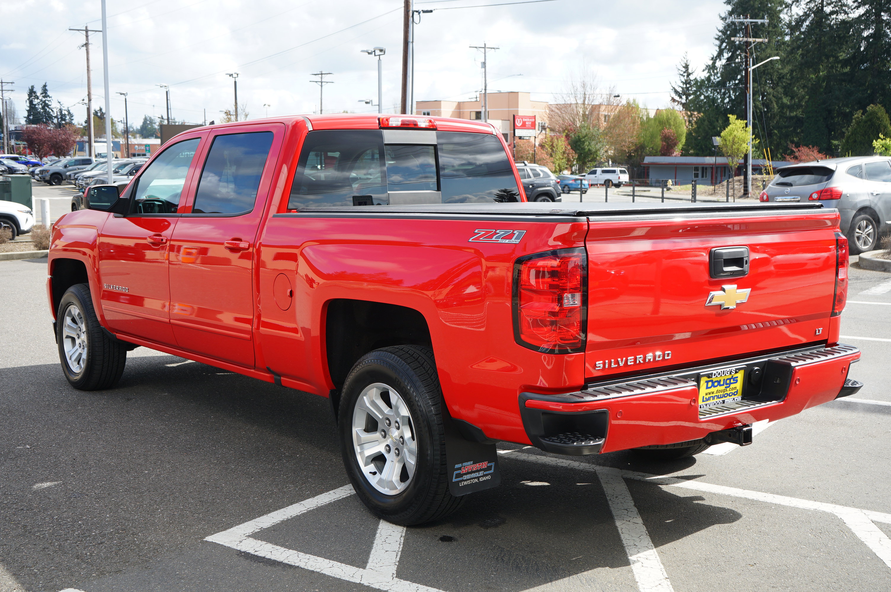 Used 2017 Chevrolet Silverado 1500 LT w/ All Star Edition AWD/4WD image 6