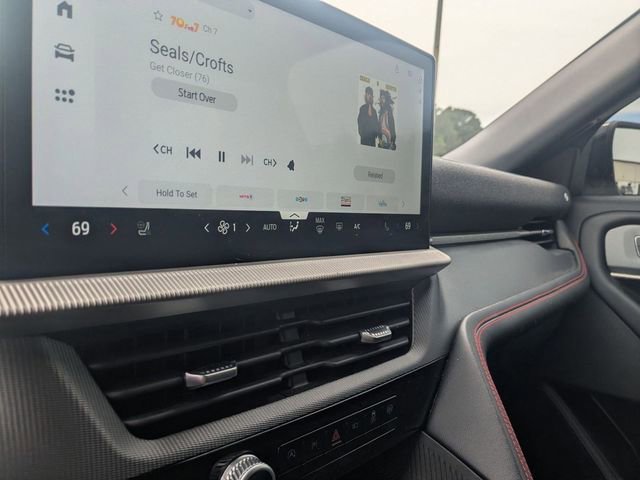 Used 2025 Ford Explorer ST image 29