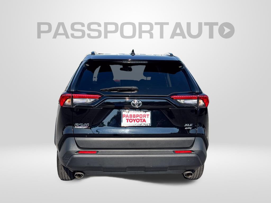 Used 2025 Toyota RAV4 XLE AWD/4WD image 7
