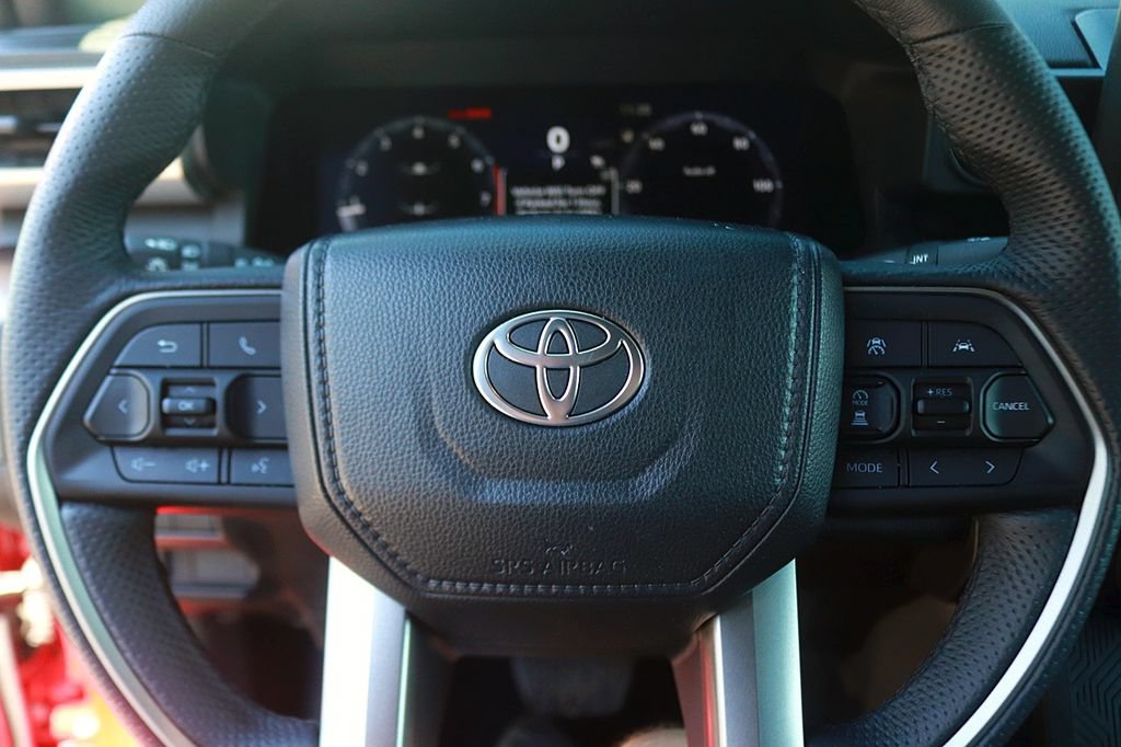 Used 2025 Toyota Tacoma TRD Off-Road AWD/4WD image 17