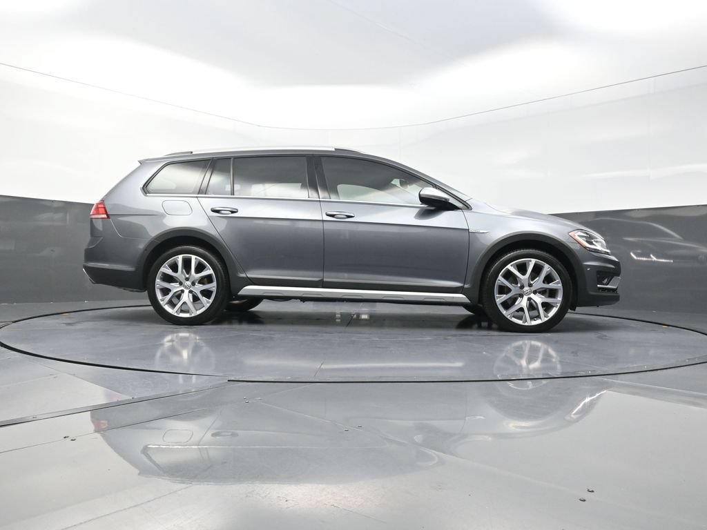 Used 2018 Volkswagen Golf Alltrack SEL AWD/4WD image 31