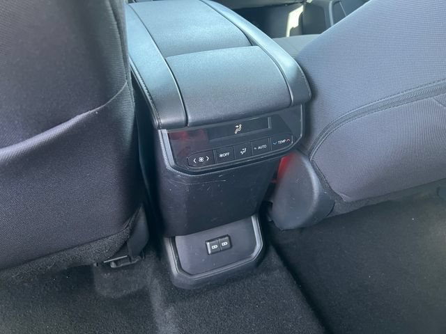 Certified 2025 Toyota Highlander LE FWD image 22