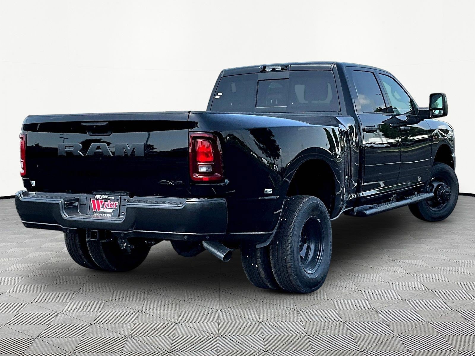 New 2026 RAM 3500 Tradesman AWD/4WD image 7
