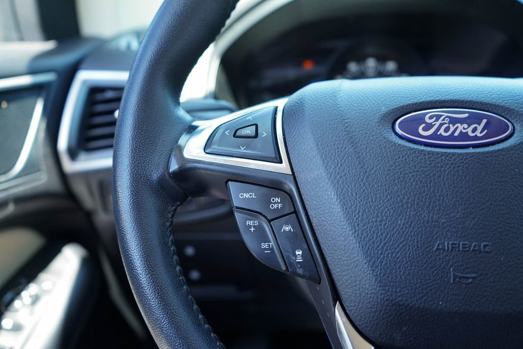 Used 2024 Ford Edge SEL AWD/4WD image 32