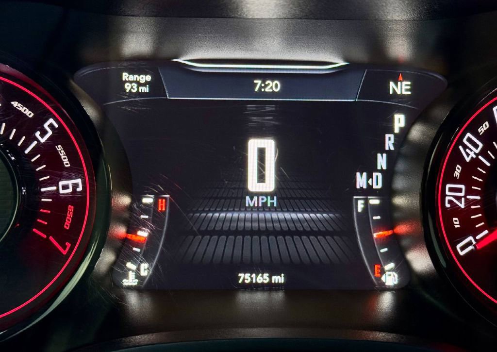 Used 2020 Dodge Challenger SXT w/ Plus Package image 18