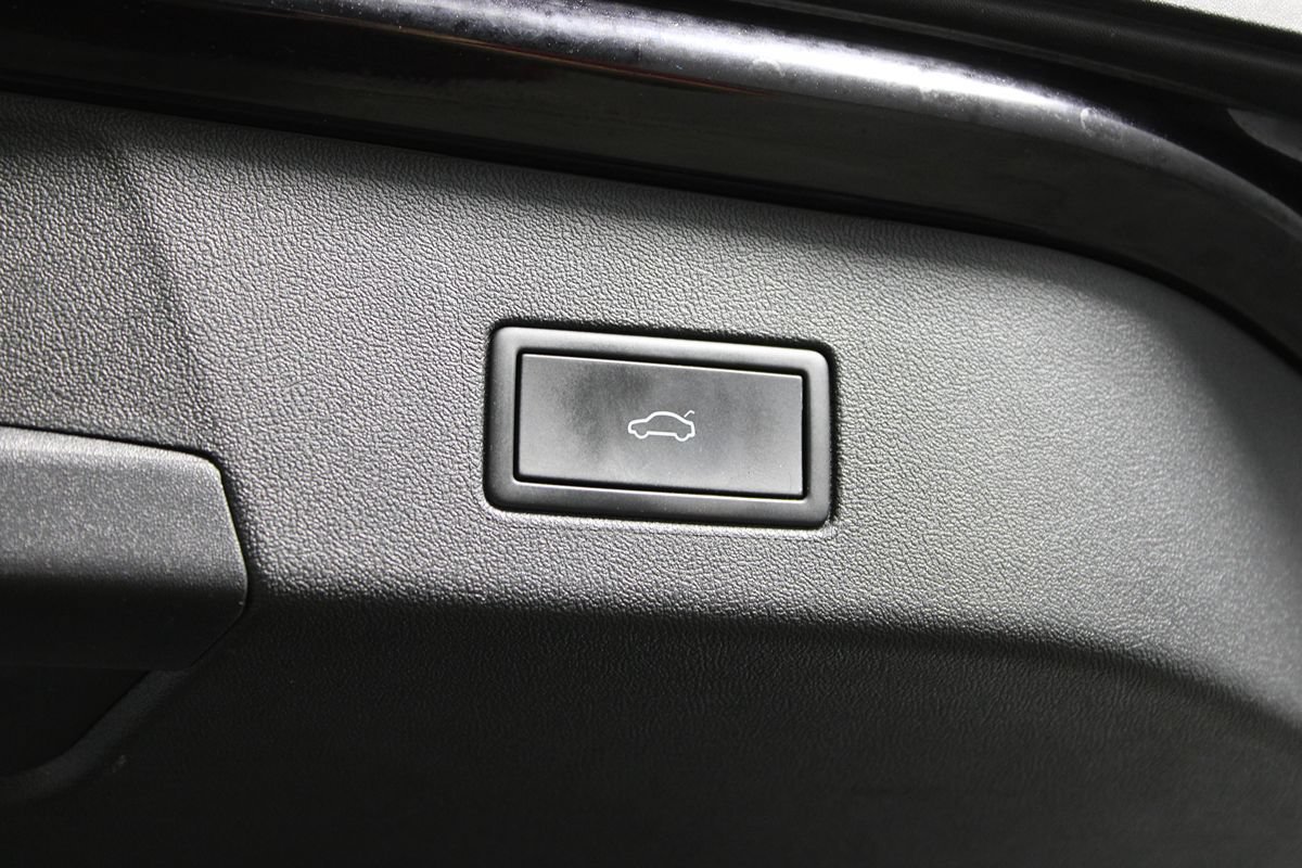 Used 2023 Volkswagen ID.4 Pro S AWD/4WD image 32