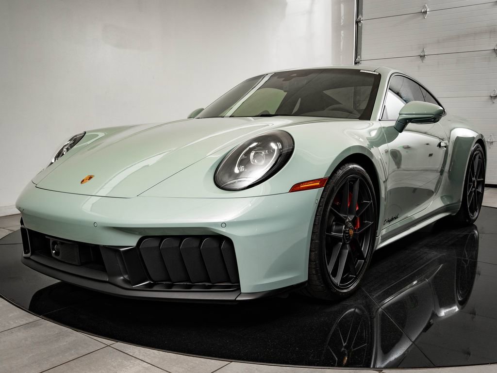 Certified 2025 Porsche 911 Carrera GTS RWD image 19