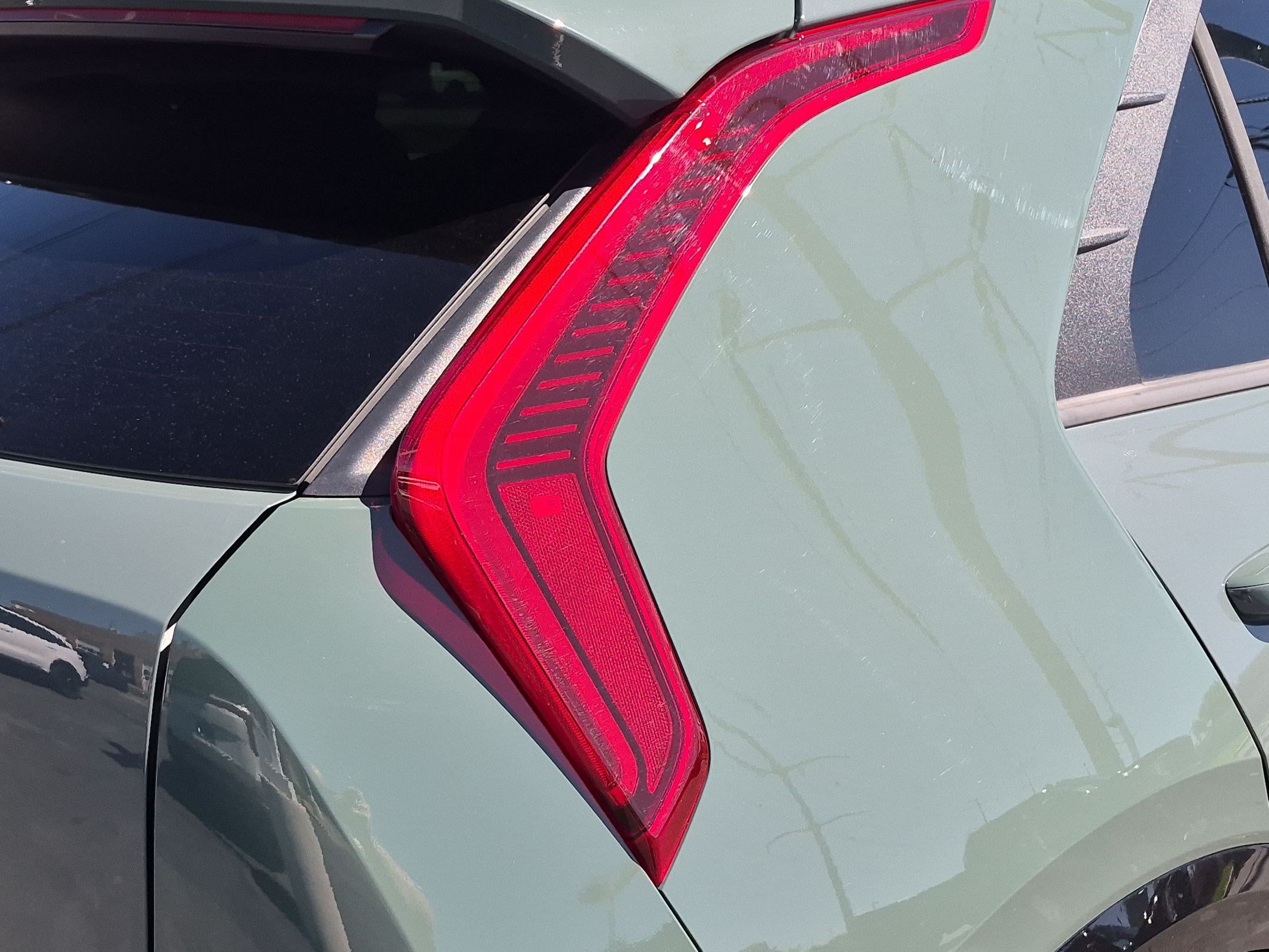 Used 2023 Kia Niro Wind w/ Wind Preserve Package FWD image 11