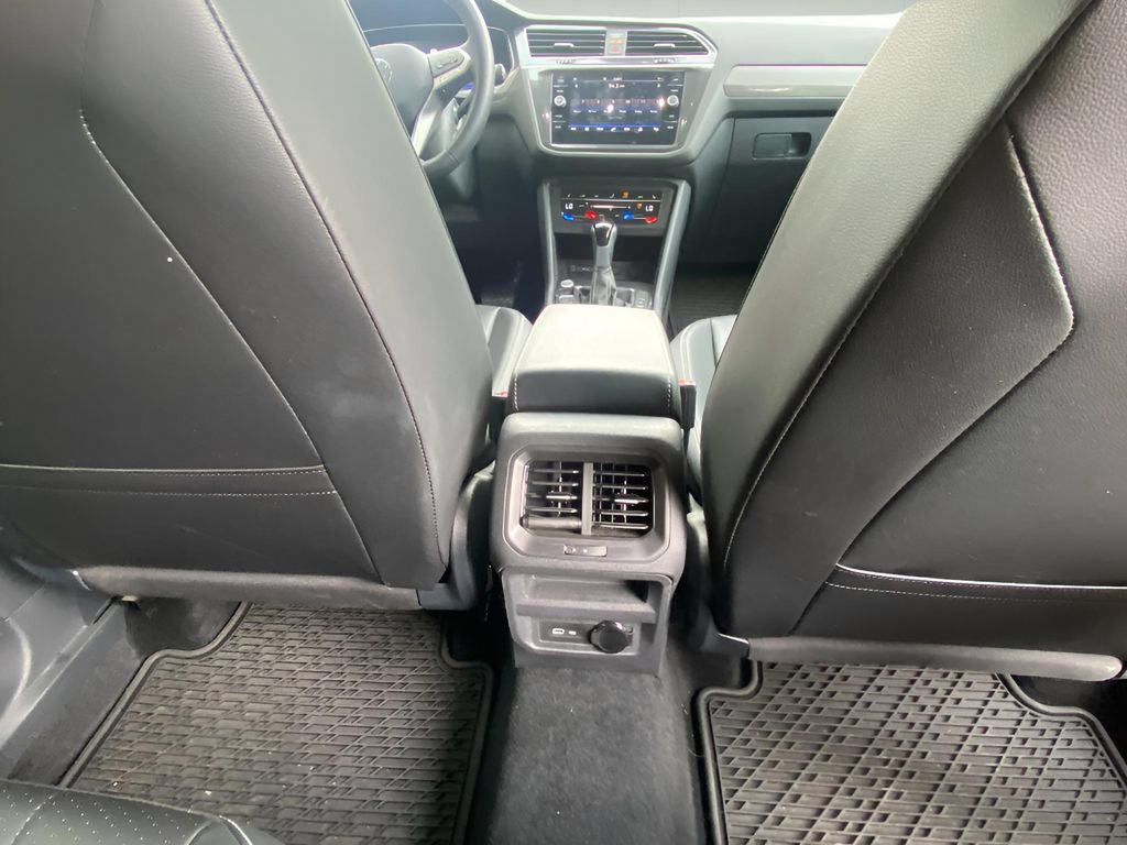 Used 2024 Volkswagen Tiguan SE FWD image 26