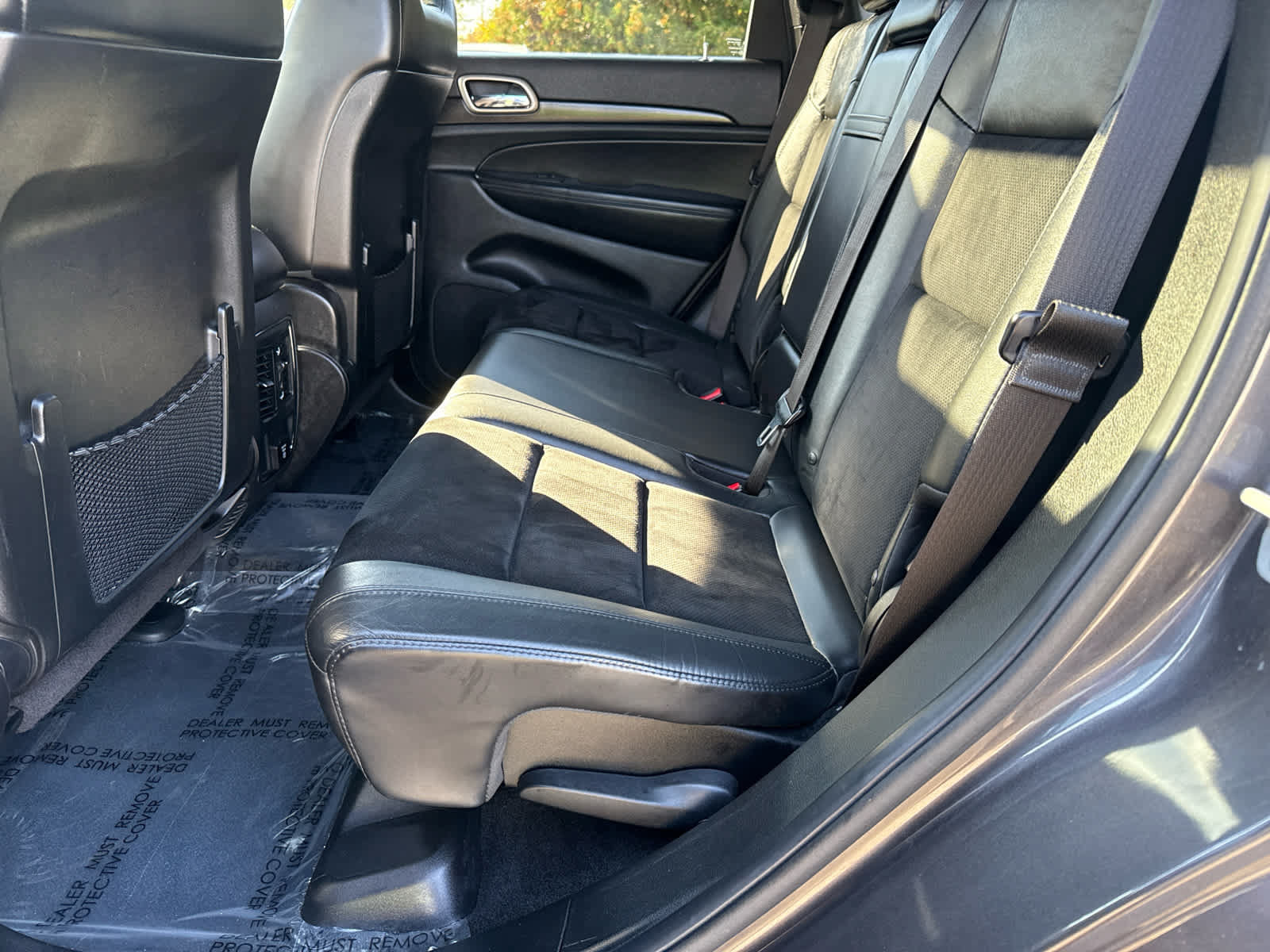 Used 2014 Jeep Grand Cherokee Altitude AWD/4WD image 13