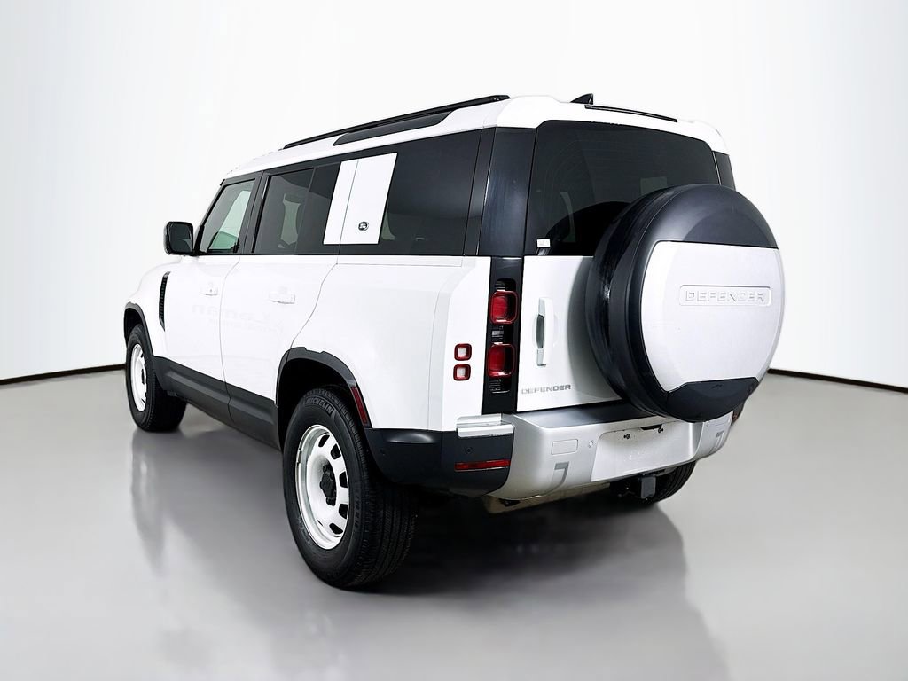Used 2023 Land Rover Defender 110 image 5