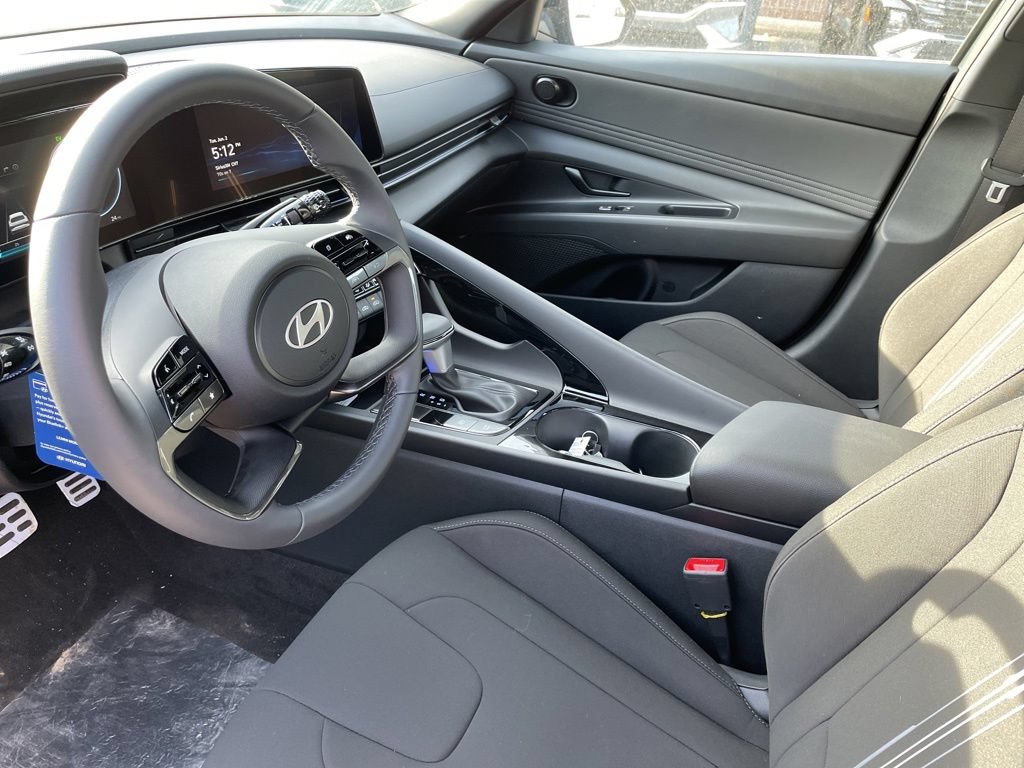 New 2026 Hyundai Elantra SEL FWD image 6